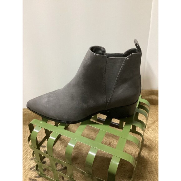 Old Navy Ankle Slip On Booties Grey Suede Microfiber Uppers Women’s Size 9 - Picture 4 of 7